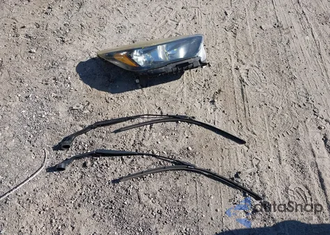 2018 Ford Escape S z USA, uszkodzony, nr VIN 1FMCU0F77JUB03251